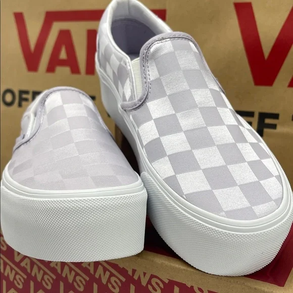 Vans Platform Sneakers Classic Slip-On Stackform
Satin Checkerboard Lilac - Picture 5 of 16